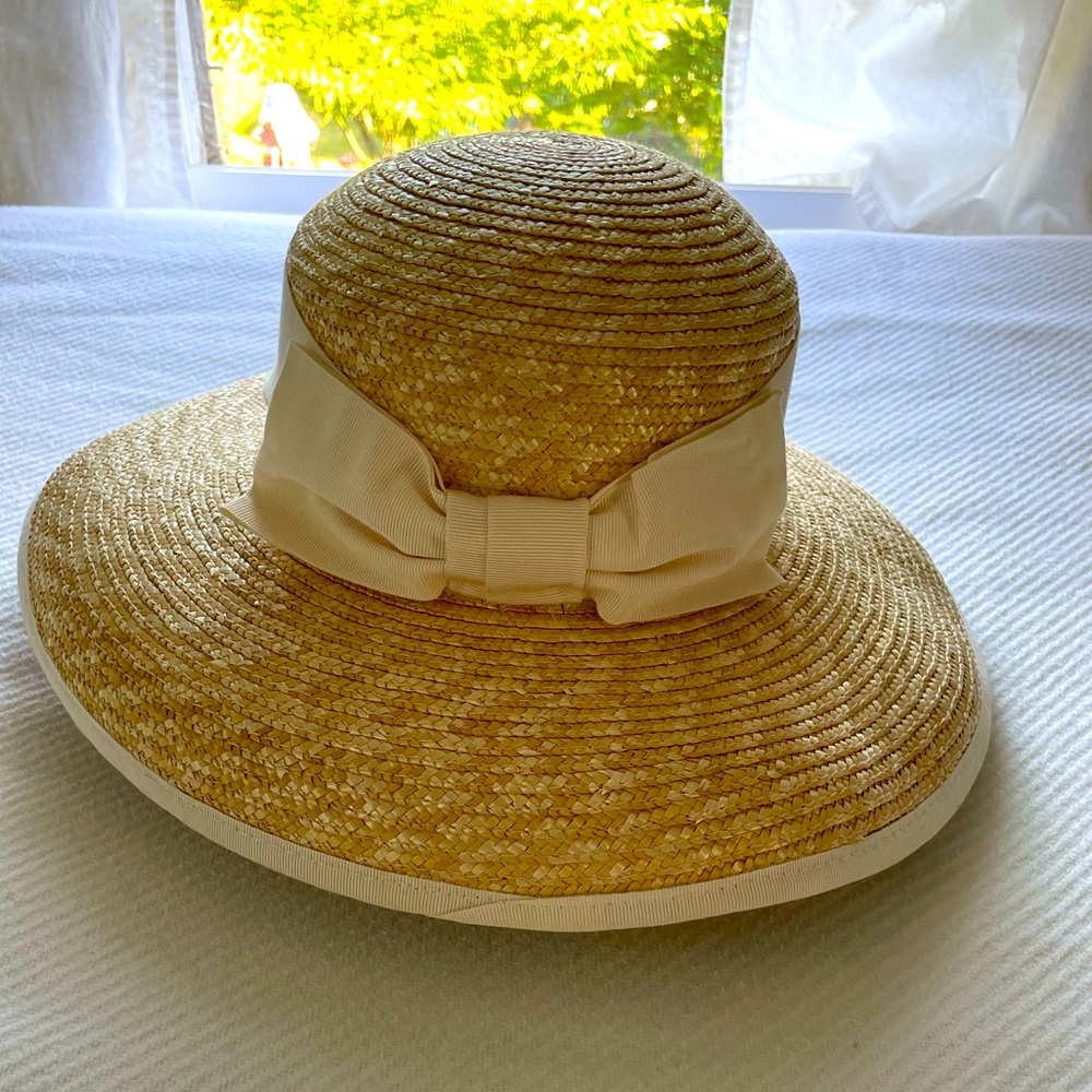 Handmade in Italy (purchased in Greece). Beautiful 100% Straw hat